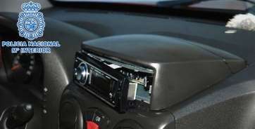 Equipo de música que el presunto ladrón intentó sustraer (Foto TA)