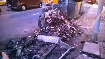 Imagen de archivo de un contenedor quemado en Jinámar (Foto TA)