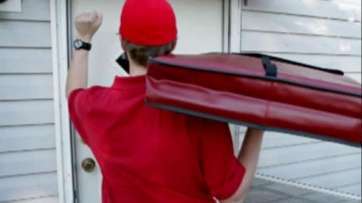 Imagen de un repartidor de pizzas (Foto Multimedia)