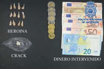 Droga y dinero incautado al detenido (Foto TA)