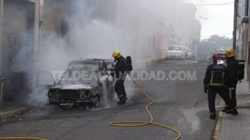 Imagen de archivo del incendio de un vehículo en Telde (Foto TA)