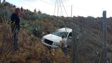 Vehículo accidentado, retirado del lugar de los hechos (Foto TA)