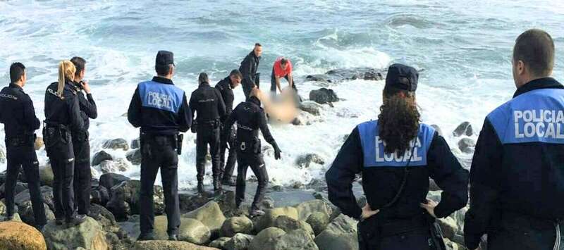 Momento en que el cuerpo es extraído del agua 