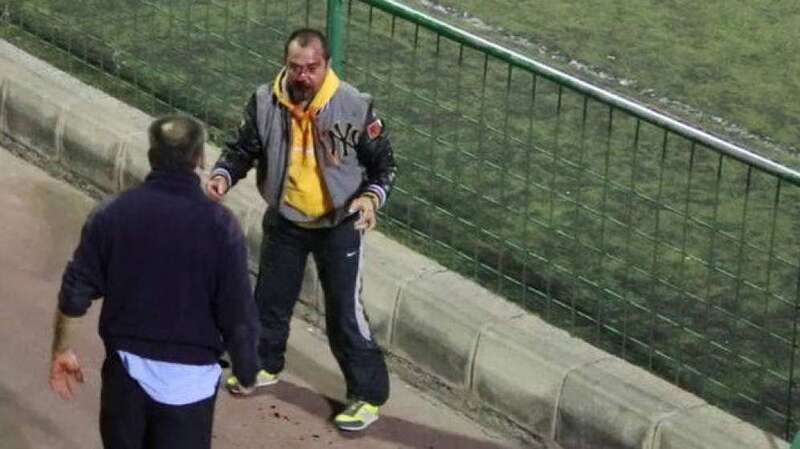 Imagen de la salvaje pelea en El Hornillo (Foto capturada por TA del video de Polideportivo Canario)