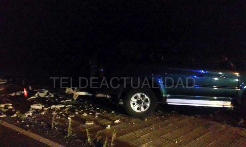 Estado en que quedó el coche (Foto TA)