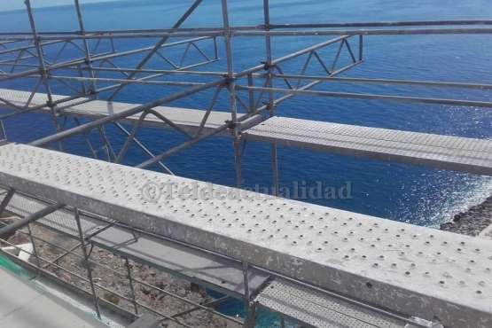 Foto del andamio desde el que cayó el joven de Telde (Foto TA)