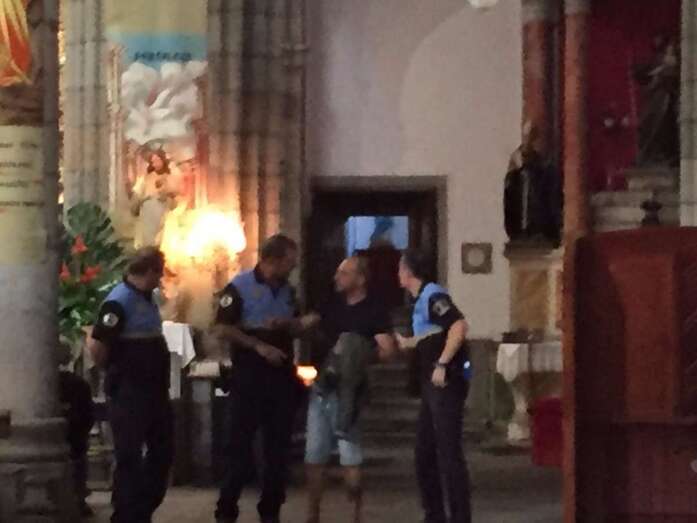 Imagen del incidente registrado esta tarde en la Basílica de Telde (Foto TA)