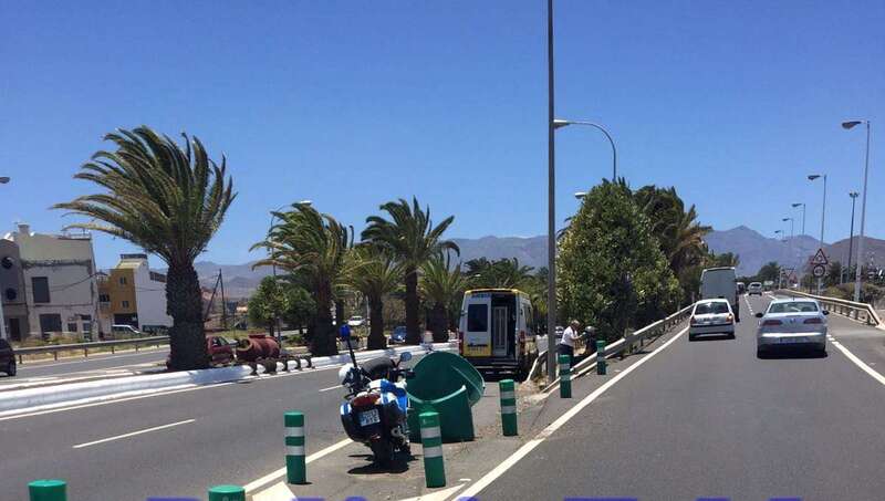 El motorista fue atendido por personal de una ambulancia del SUC (Foto TA)