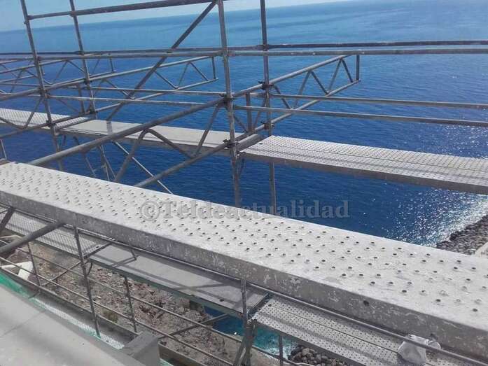 Andamio que estaba siendo colocado por Ramírez y en el que halló la muerte (Foto TA)