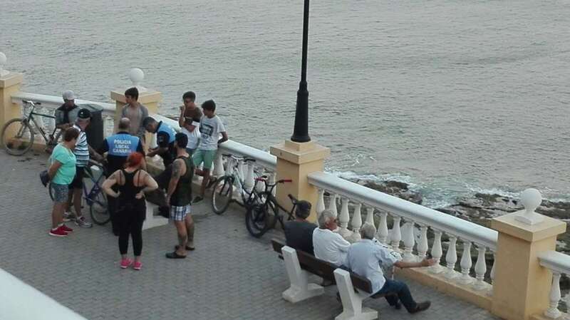 La caída tuvo lugar esta tarde en la avenida marítima de Taliarte (Foto TA)