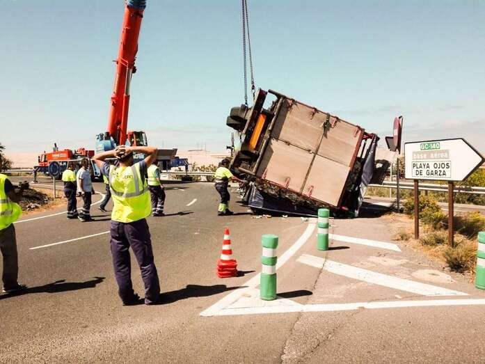 Imagen del camión siniestrado (Foto TA)