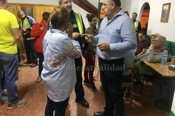 Vecinos de Cazadores en el local social de La Breña (Foto TA)