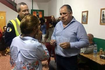 Vecinos de Cazadores en el local social de La Breña (Foto TA)