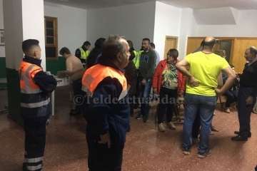 Vecinos de Cazadores en el local social de La Breña (Foto TA)