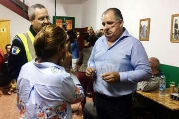 Vecinos de Cazadores en el local social de La Breña (Foto TA)