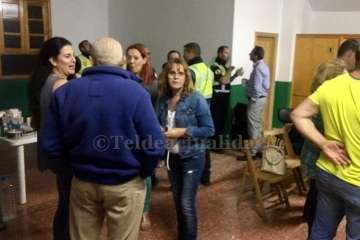 Vecinos de Cazadores en el local social de La Breña (Foto TA)