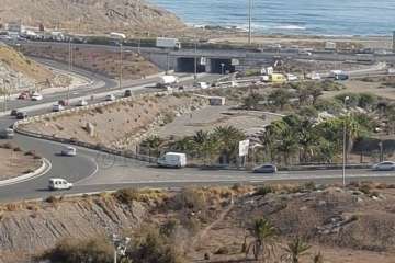 El accidente tuvo lugar en la salida hacia la GC-1, en dirección sur, desde el Valle de Jinámar (Foto TA)