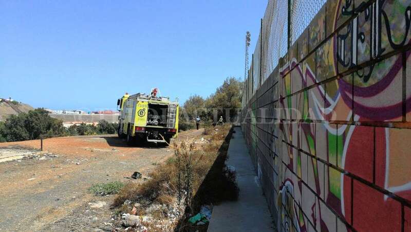 Los bomberos sofocaron las llamas sin mayores dificultades (Foto TA)