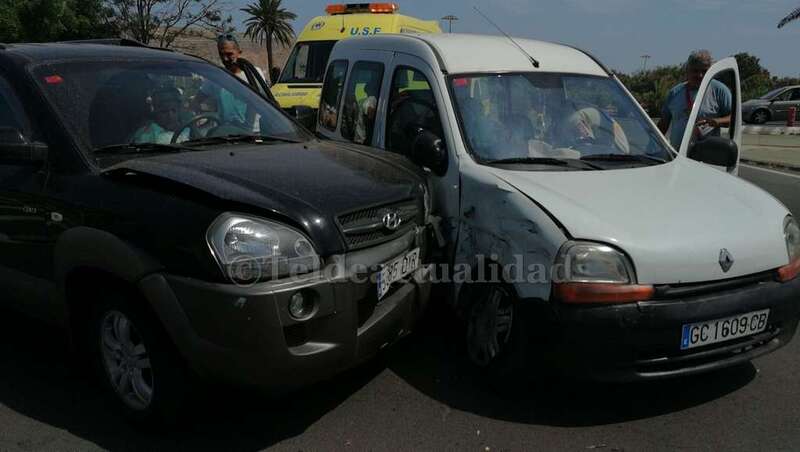 Los dos vehículos implicados en el siniestro (Foto TA)
