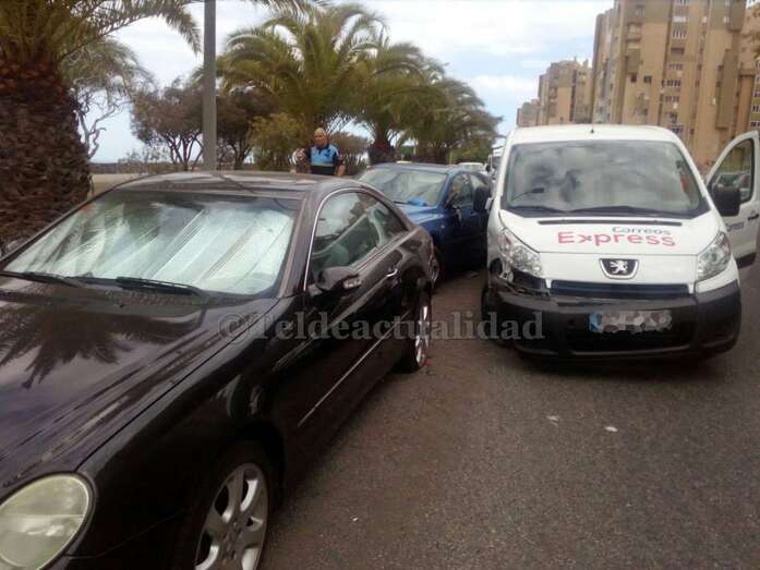 La furgoneta que ocasionó el accidente (Foto TA)