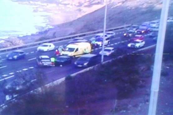 Un accidente de varios vehículos provoca largas colas en el GC-1 (Foto TA/Cabildo de Gran Canaria)