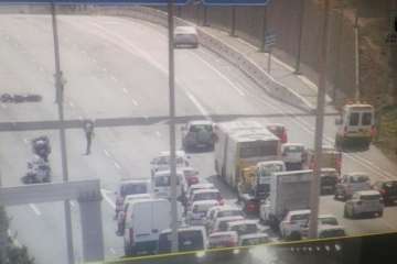 Dos accidentes consecutivos vuelven a colapsar la GC-1 en dirección sur (Foto TA)