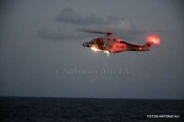 Labores de búsqueda e izado del cuerpo del joven (Foto TA y Antonio Alí)