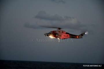 Labores de búsqueda e izado del cuerpo del joven (Foto TA y Antonio Alí)