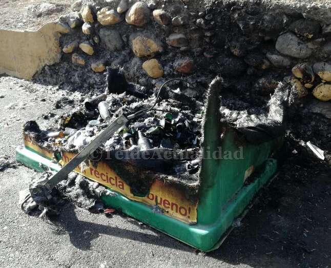 Recipiente quemado en La Pardilla en la tarde de este martes (Foto TA)