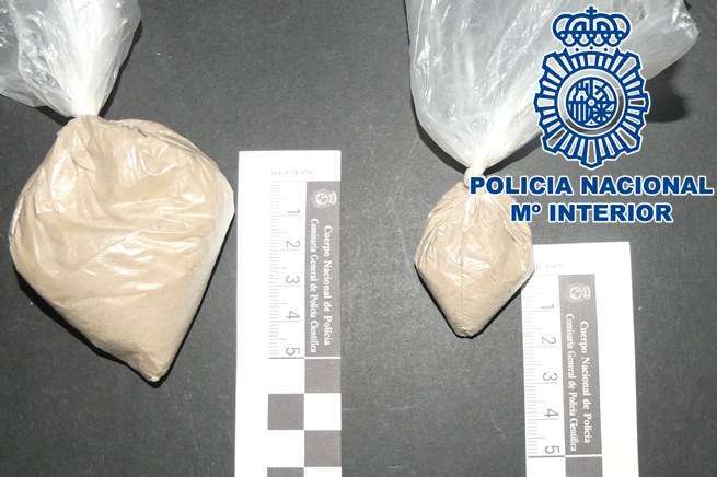 El hombre huyó a pie tras ser requerido por los agentes, que más tarde lograron darle caza (Foto TA)