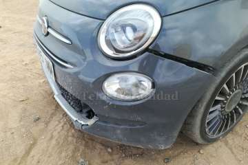 Un utilitario impacta contra un muro en Callejón del Castillo (Foto TA)