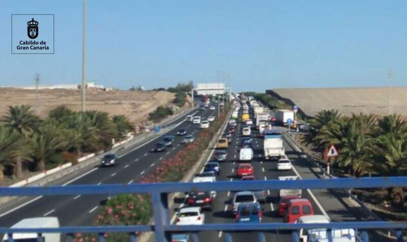 Colas provocadas por el accidente (Foto TA)