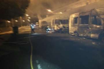 Arden ocho ambulancias del SUC que estaban estacionadas cerca de Narea (Foto TA)