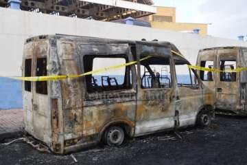 Arden ocho ambulancias del SUC que estaban estacionadas cerca de Narea (Foto TA)