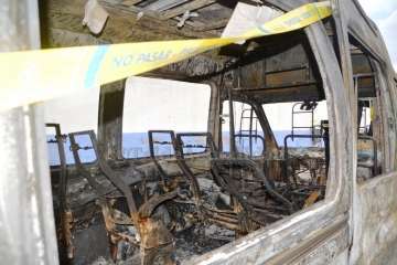 Arden ocho ambulancias del SUC que estaban estacionadas cerca de Narea (Foto TA)