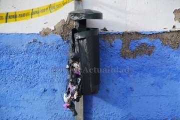 Arden ocho ambulancias del SUC que estaban estacionadas cerca de Narea (Foto TA)