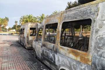 Arden ocho ambulancias del SUC que estaban estacionadas cerca de Narea (Foto TA)