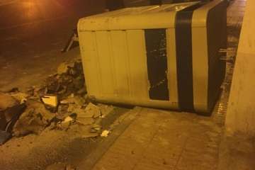 Quema de dos contenedores de basura en Jinámar (Telde)