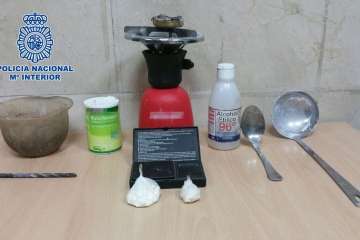Dos detenidos en Telde por cocinar crack en el cuarto trastero de su vivienda (Foto cedida a TA)
