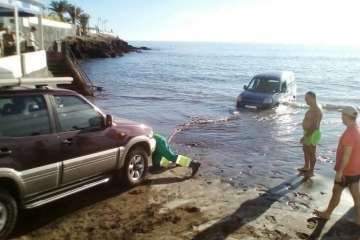 Chapuzón de cuatro ruedas en Ojos de Garza-Telde (Foto TA)