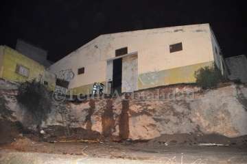 Incendio de una nave industrial en Lomo La Francia (Foto TA)