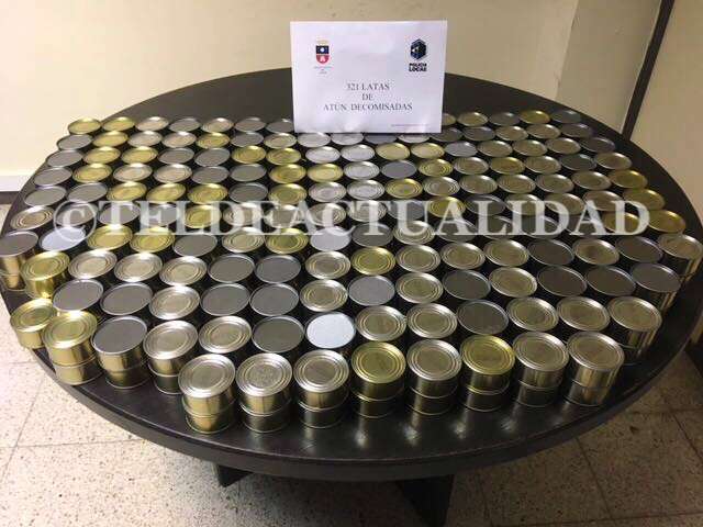 Imagen de las 321 latas que fueron incautadas por la Policía Local en el mercadillo de Jinámar (Foto TA)