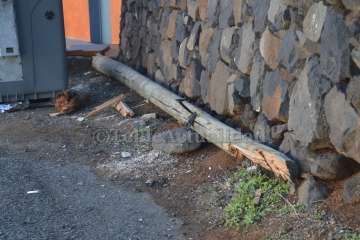 Aparatoso accidente de tráfico en Las Remudas (Foto TA)