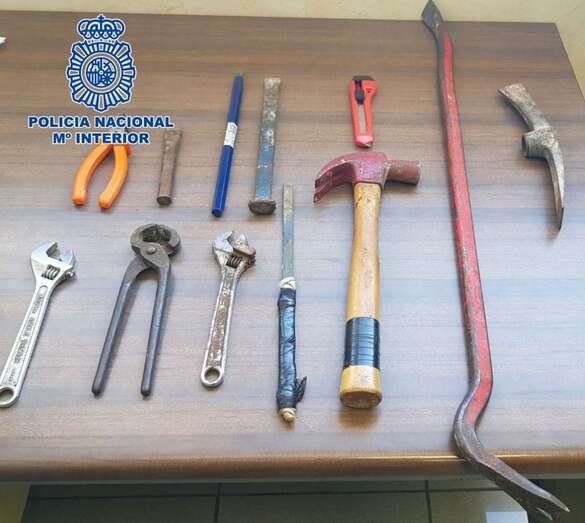 Le fueron intervenidas herramientas de todo tipo (Foto TA)