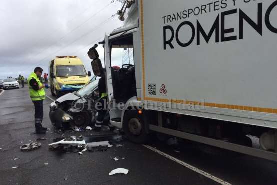 Accidente de tráfico en Lomo Pollo (Foto TA)