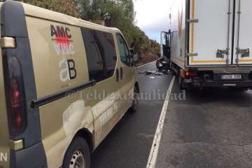 Accidente de tráfico en Lomo Pollo (Foto TA)