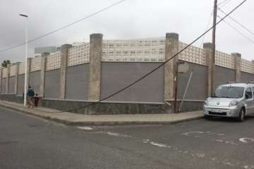 La caída de un peligroso cable de acero alarma a vecinos de La Estrella (La Garita-Telde) (Foto TA)