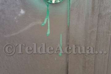 El remozado pabellón de Jinámar sufre ya los efectos del vandalismo (Foto TA)