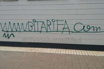 El remozado pabellón de Jinámar sufre ya los efectos del vandalismo (Foto TA)