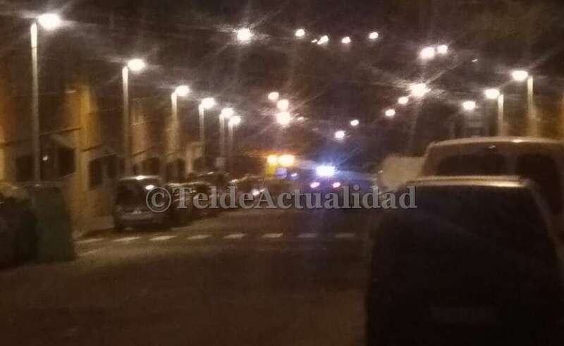 Vehículos policiales y de emergencias en la zona de la pelea (Foto TA)